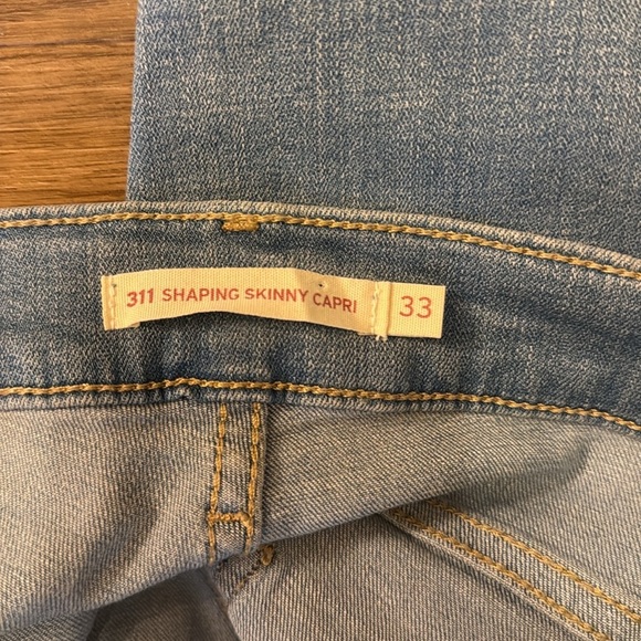 Levi’s 311 Shaping Skinny Capri Hypersoft Mid Rise Light Wash Women’s 16 W33 NWT - Picture 6 of 8